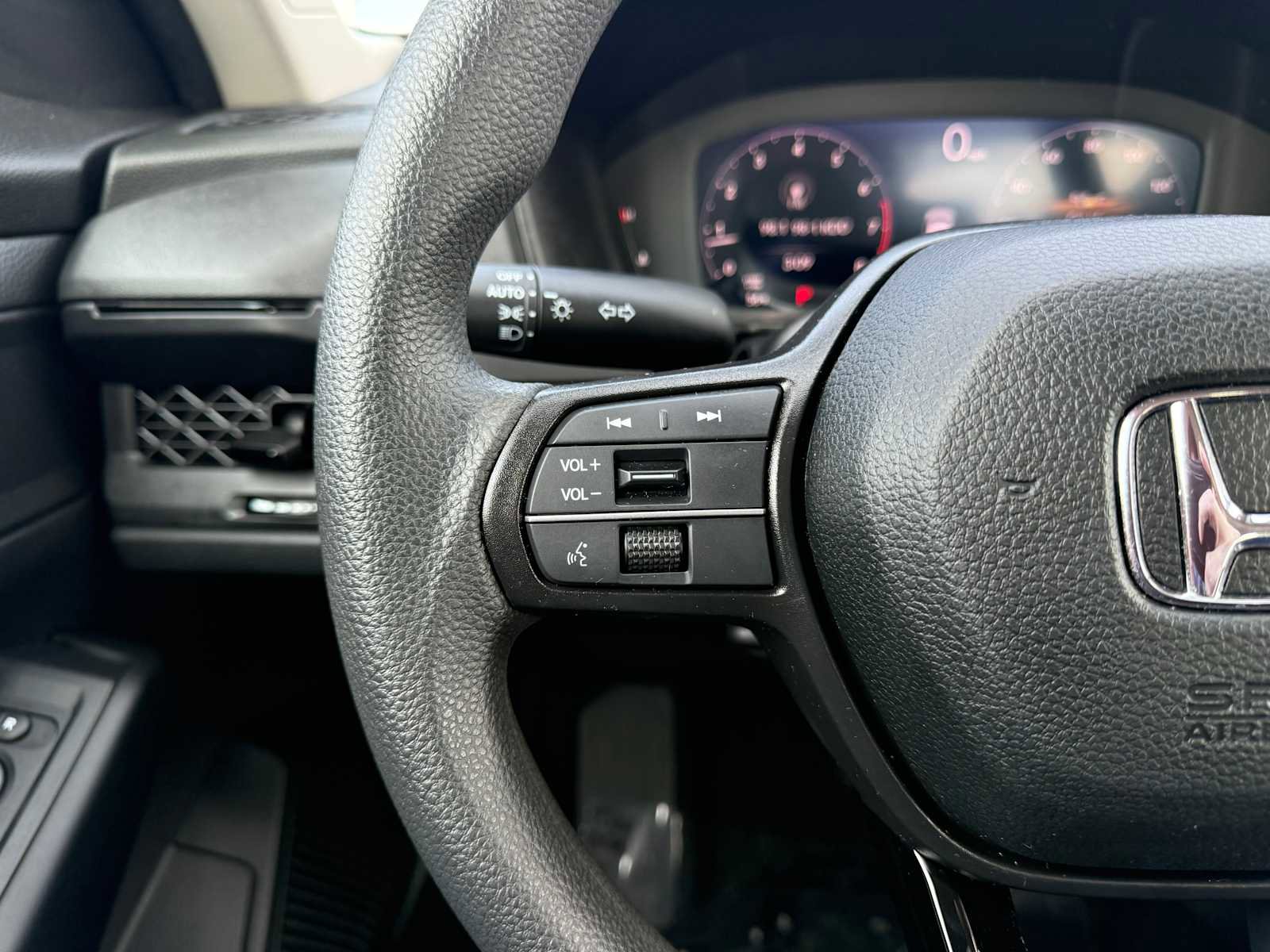 Used 2023 Honda Accord LX image 17