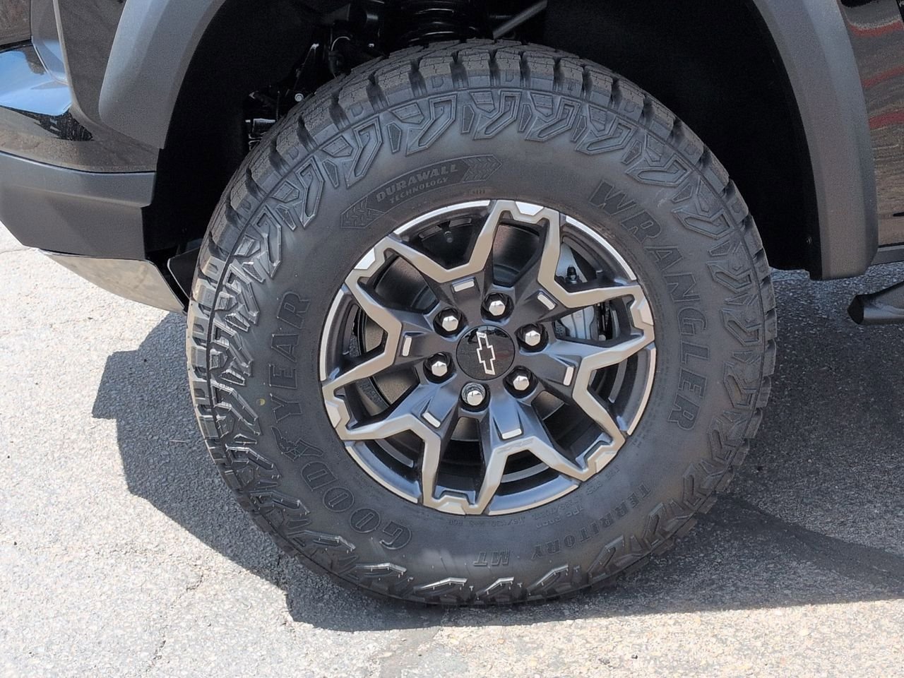 New 2026 Chevrolet Colorado ZR2 w/ Technology Package AWD/4WD image 34