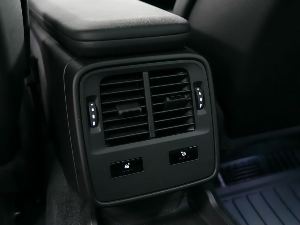 Certified 2025 Porsche Taycan image 21