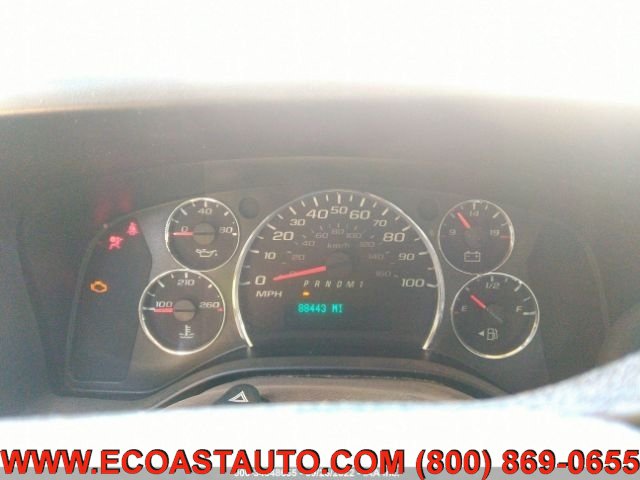 Used 2018 Chevrolet Express 2500 w/ Driver Convenience Package image 7