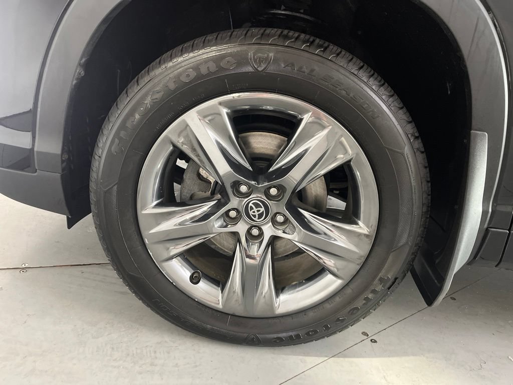 Used 2019 Toyota Highlander Limited AWD/4WD image 14