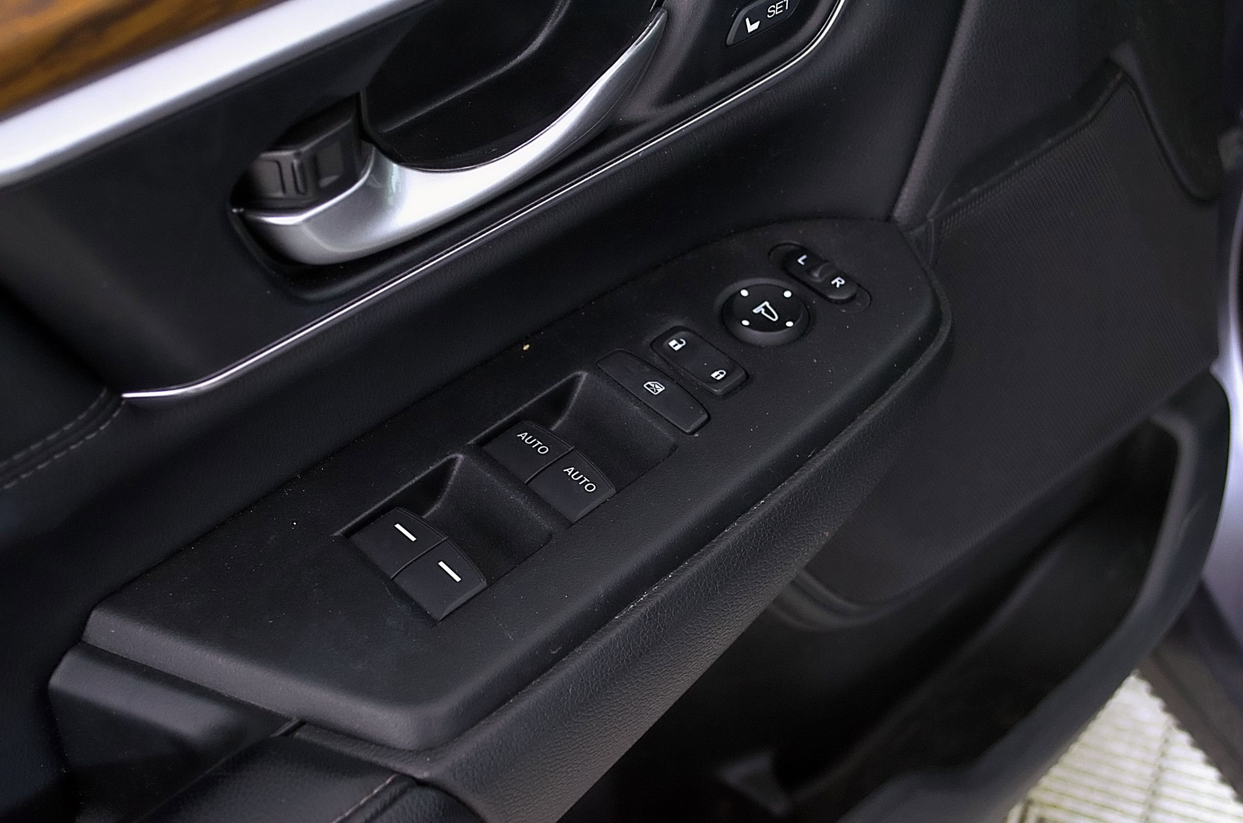 Used 2021 Honda CR-V EX-L image 18