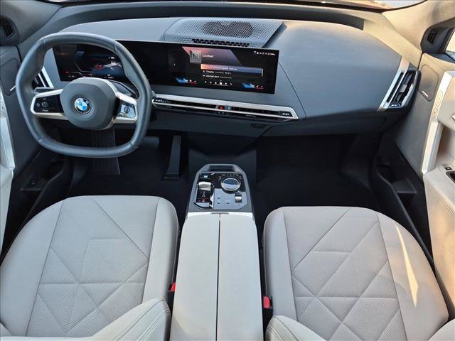 Used 2026 BMW iX xDrive45 AWD/4WD image 18