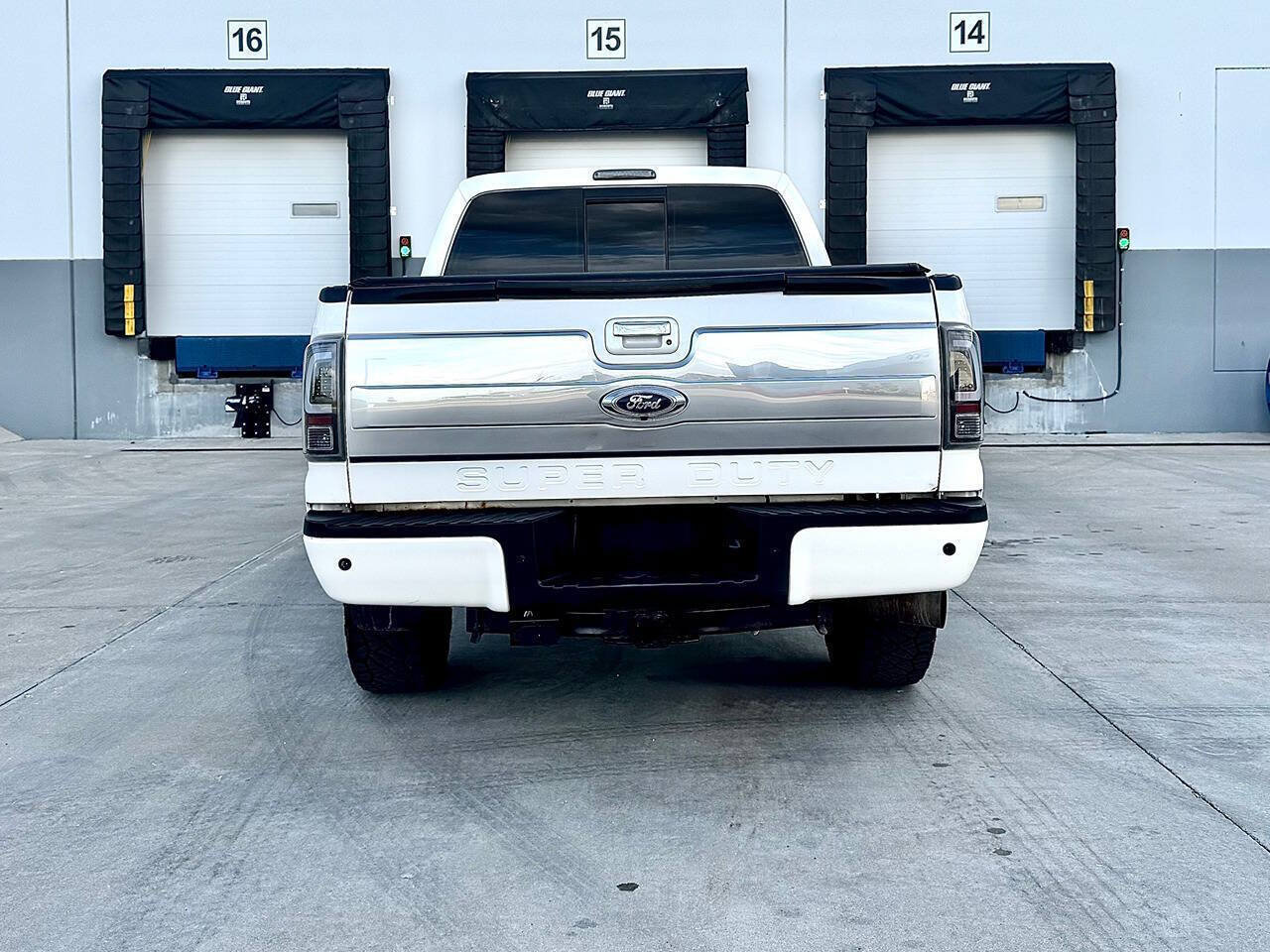 Used 2016 Ford F250 Platinum w/ Platinum Package AWD/4WD image 16