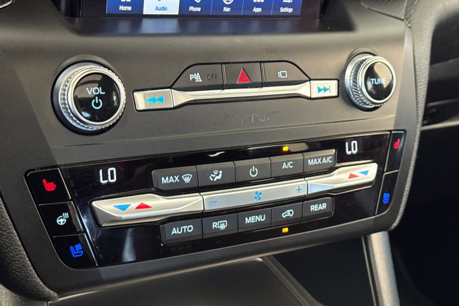 Used 2020 Ford Explorer ST w/ Premium Technology Package image 17