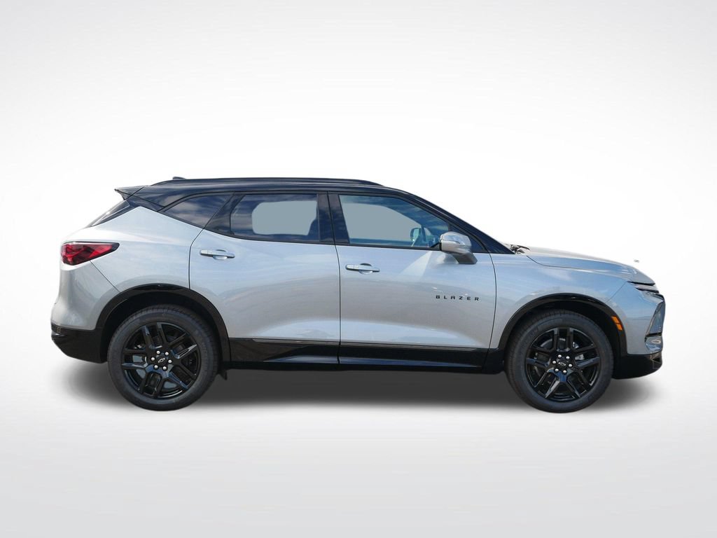 New 2026 Chevrolet Blazer RS w/ Driver Confidence II Package AWD/4WD image 2