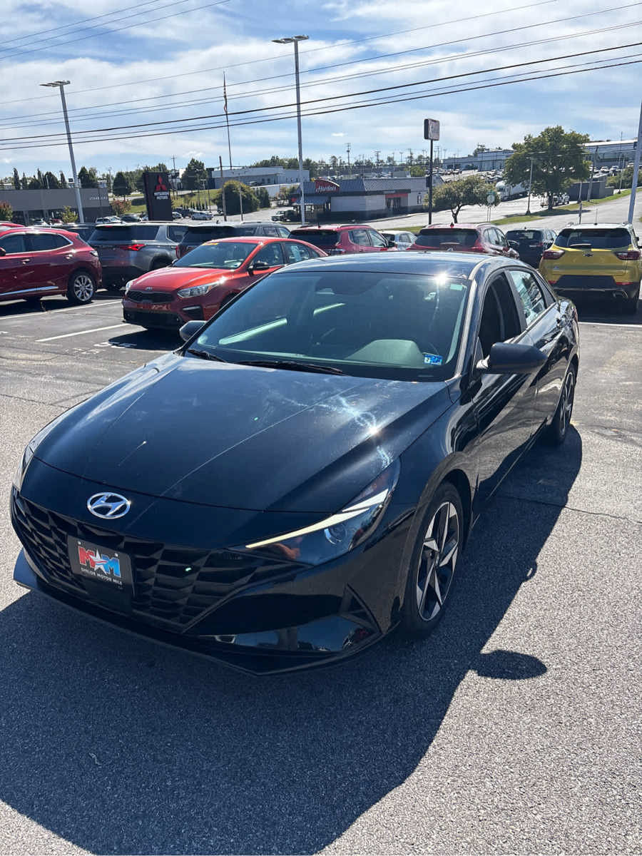Used 2023 Hyundai Elantra SEL w/ Convenience Package FWD image 17