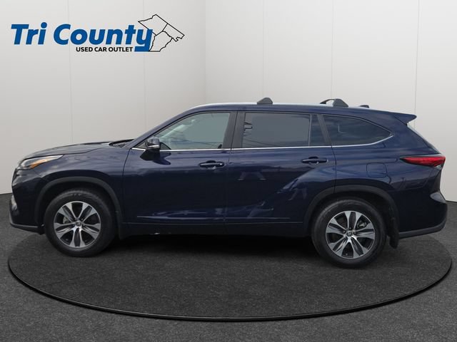 Used 2023 Toyota Highlander XLE FWD image 5