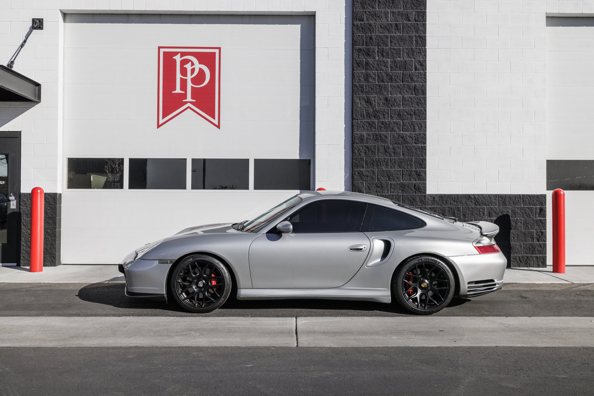 Used 2001 Porsche 911 Turbo image 38