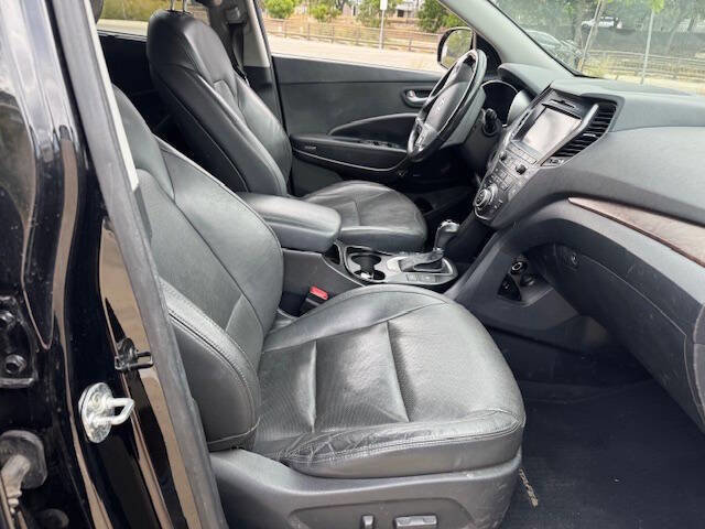 Used 2018 Hyundai Santa Fe Limited w/ Cargo Package image 26