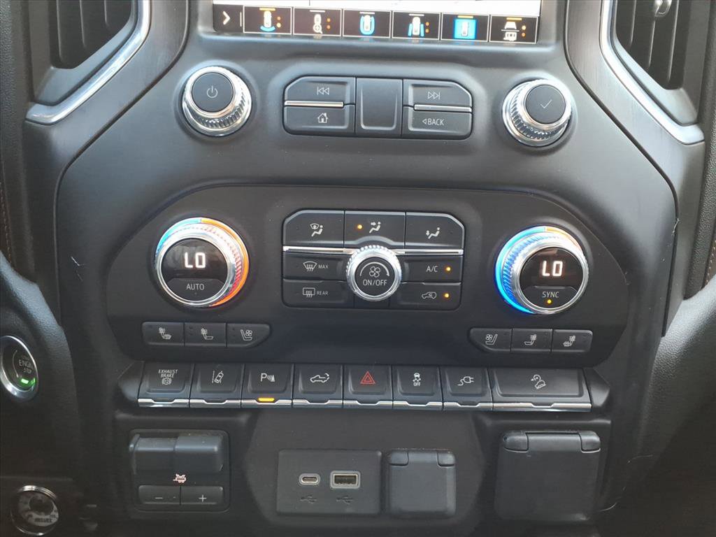 Used 2020 GMC Sierra 3500 AT4 w/ AT4 Premium Package image 22
