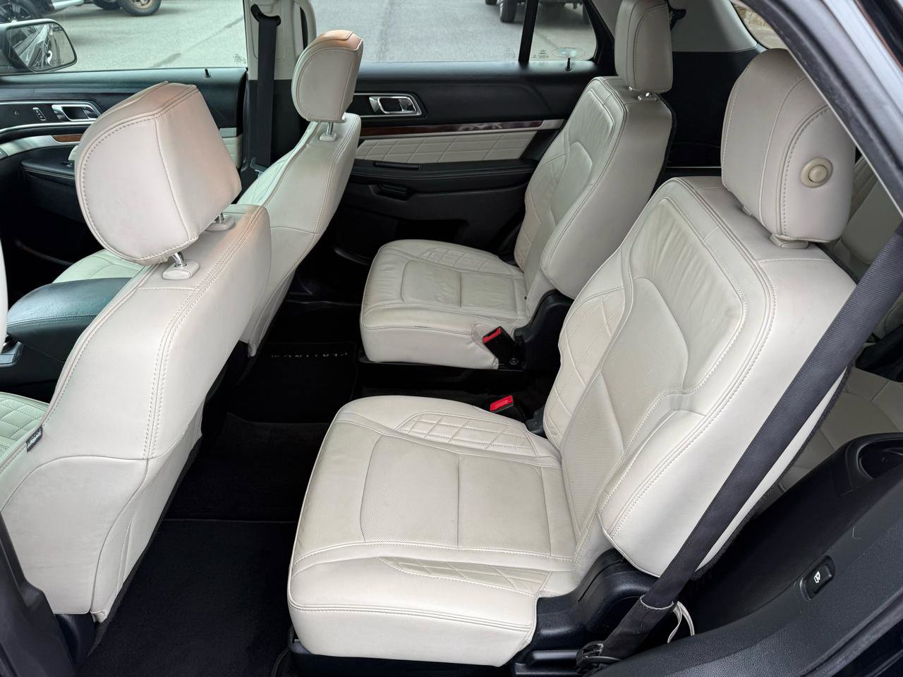 Used 2016 Ford Explorer Platinum AWD/4WD image 13