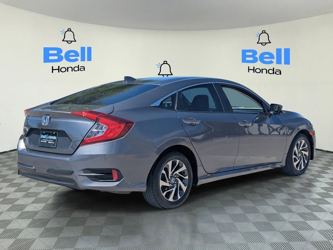 Used 2017 Honda Civic EX image 4