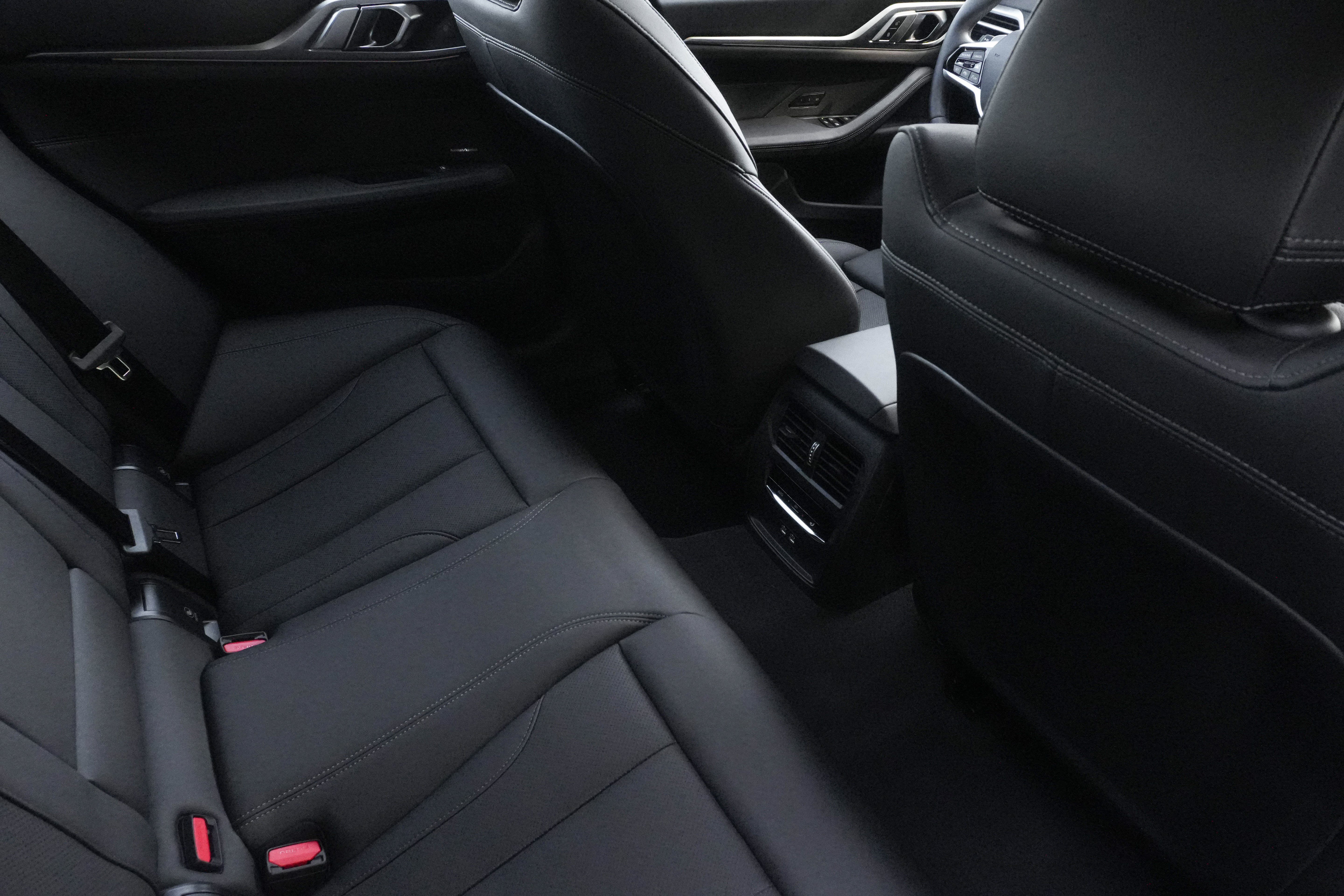 Certified 2025 BMW 430i w/ Premium Package RWD image 31