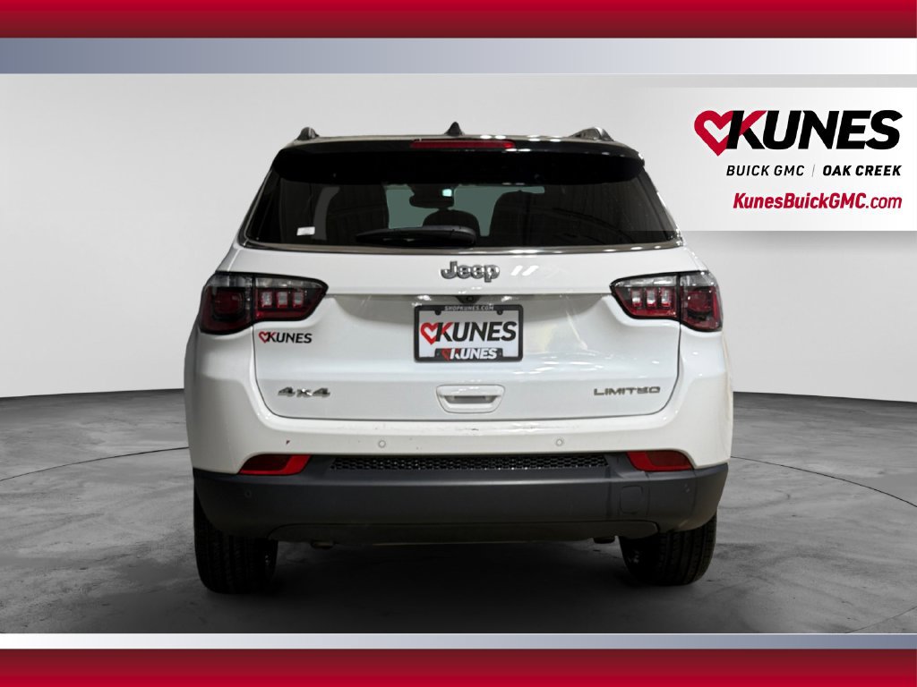 Used 2025 Jeep Compass Limited AWD/4WD image 9