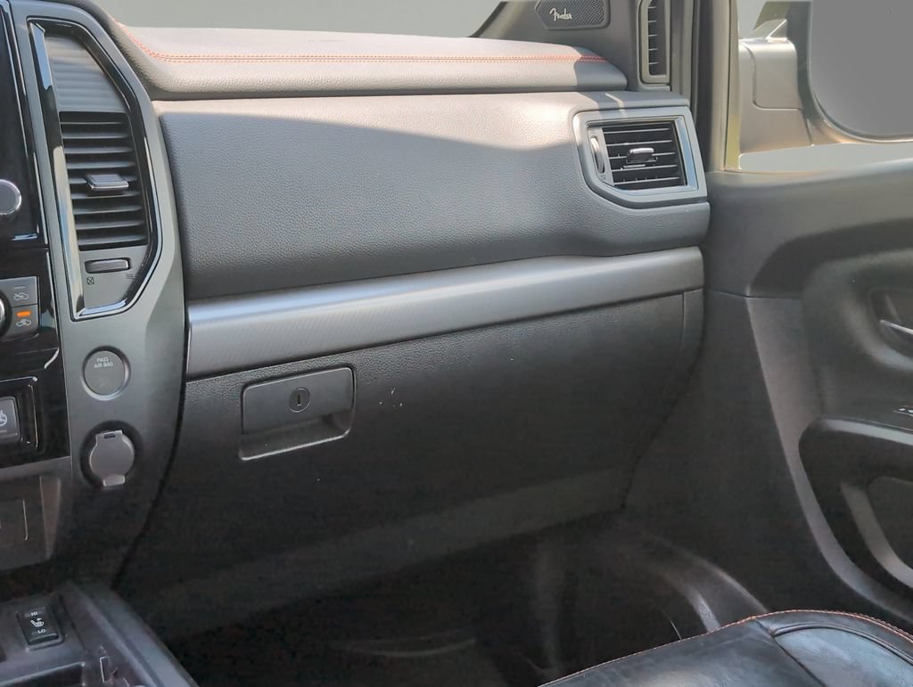 Used 2021 Nissan Titan PRO-4X w/ Pro-4x Convenience Package AWD/4WD image 18