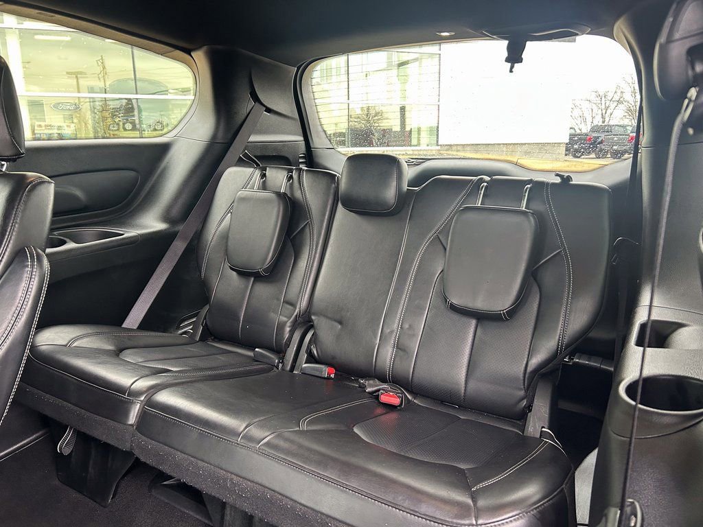 Used 2025 Chrysler Pacifica Select image 14