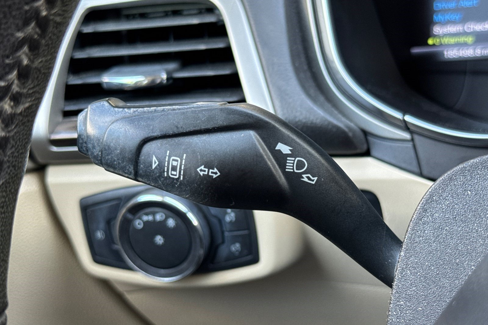 Used 2013 Ford Fusion SE FWD image 32