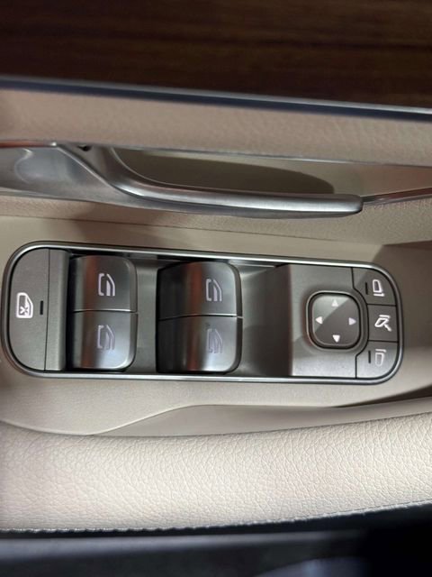 Used 2023 Mercedes-Benz GLE 350 4MATIC image 23