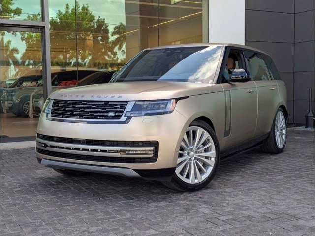 New 2025 Land Rover Range Rover SE image 1
