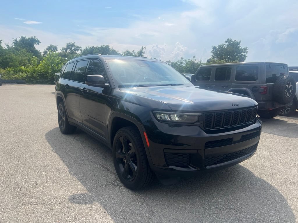 Used 2023 Jeep Grand Cherokee L Laredo AWD/4WD image 1