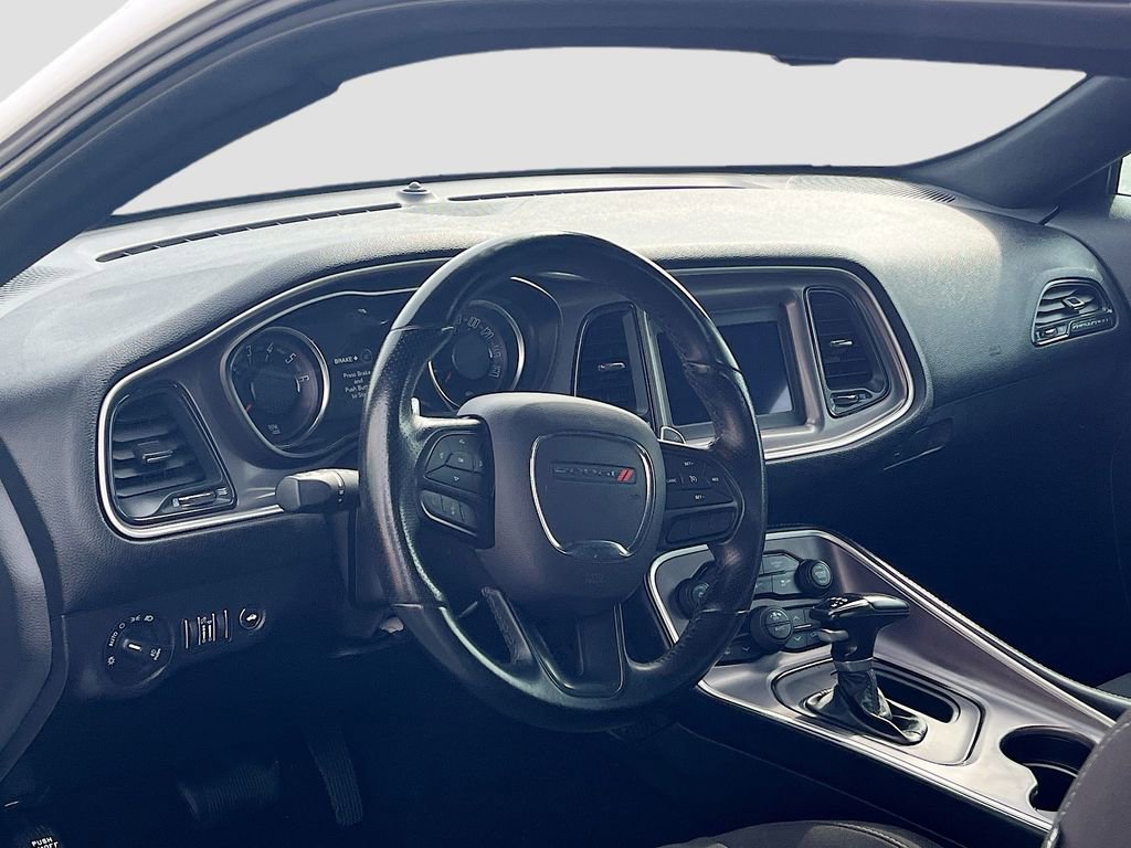 Used 2022 Dodge Challenger GT image 9