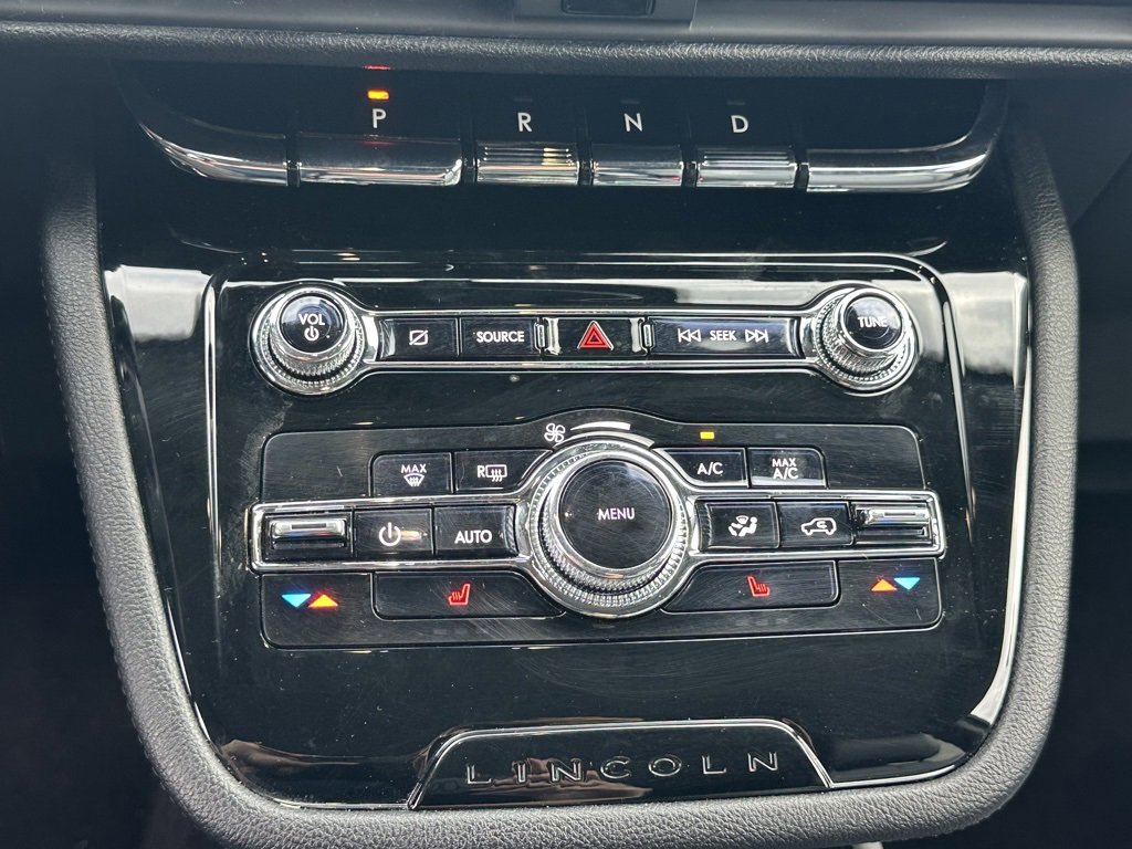 Used 2021 Lincoln Corsair AWD w/ Premium Package image 27
