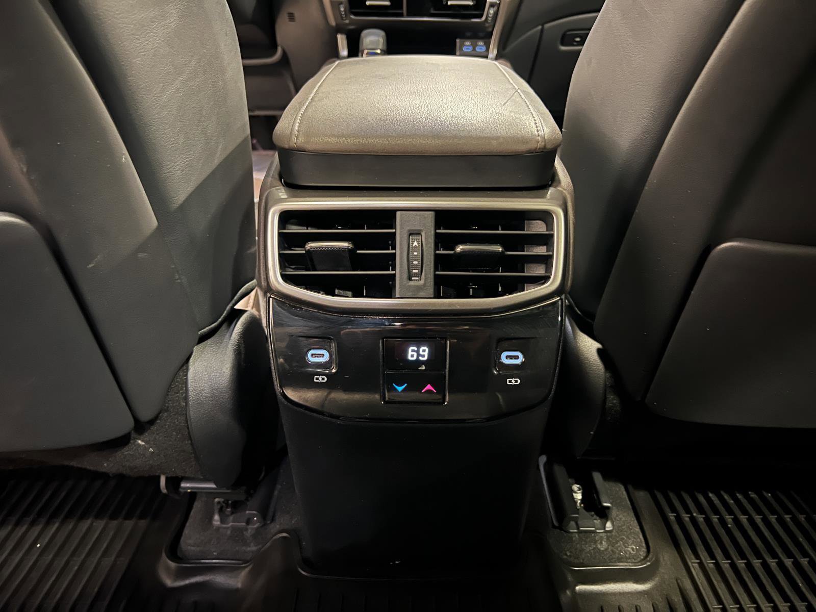 Used 2023 Lexus RX 350 AWD w/ Cold Area Package image 31