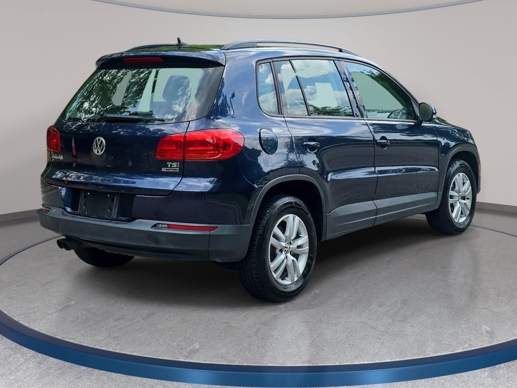 Used 2016 Volkswagen Tiguan S AWD/4WD image 5