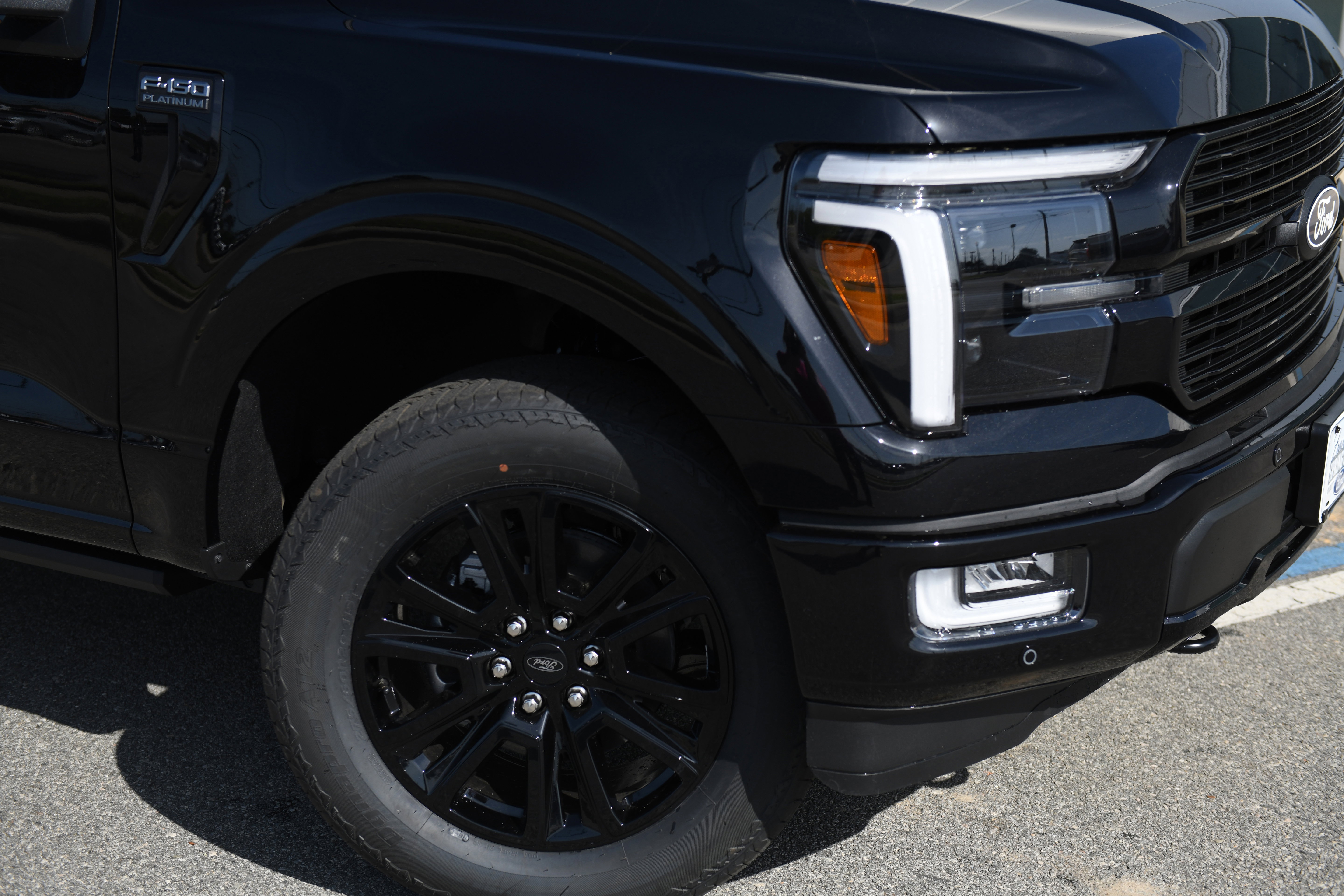 New 2026 Ford F150 Platinum image 3