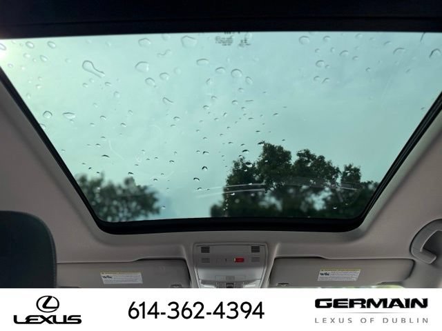 Used 2024 Volkswagen Tiguan SE AWD/4WD image 21