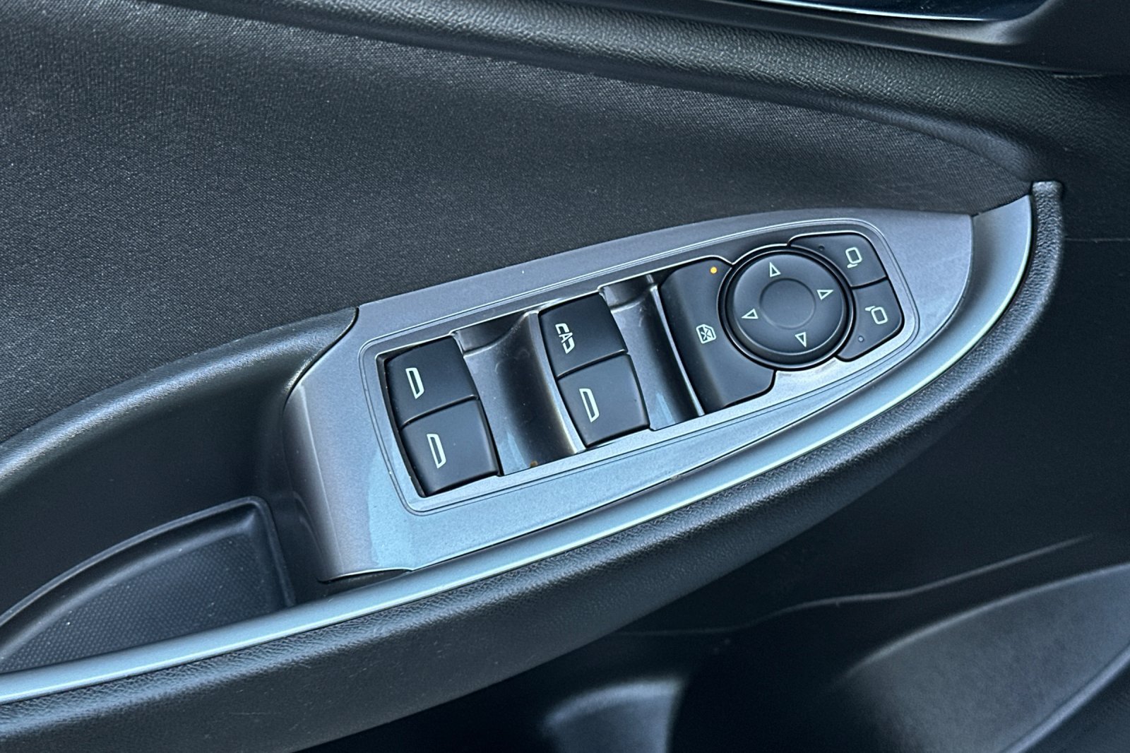 Used 2024 Chevrolet Malibu LT FWD image 12