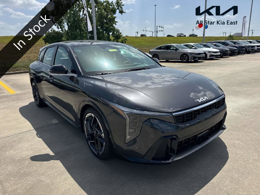 New 2026 Kia K4 GT-Line w/ GT-Line Premium Package