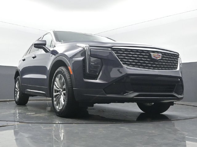 Certified 2025 Cadillac XT4 Premium Luxury FWD image 49