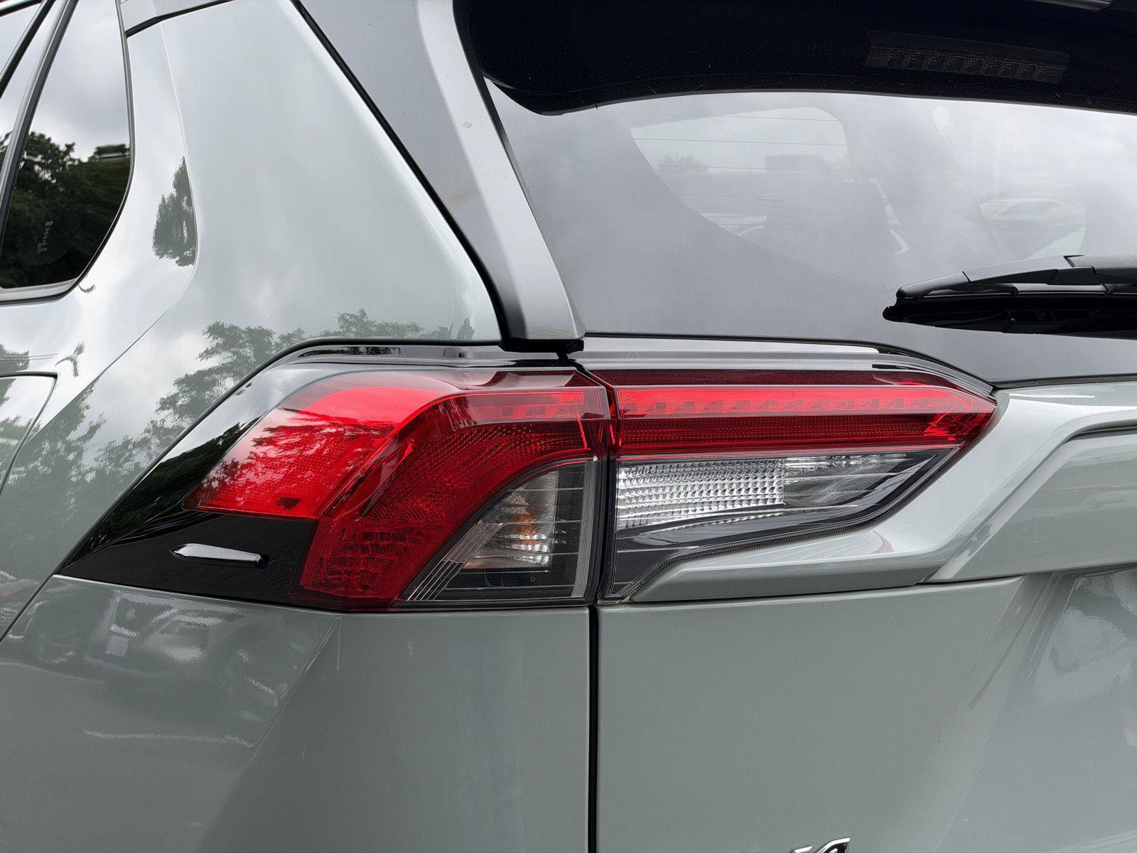 Used 2019 Toyota RAV4 XLE Premium w/ Cold Weather Package AWD/4WD image 7