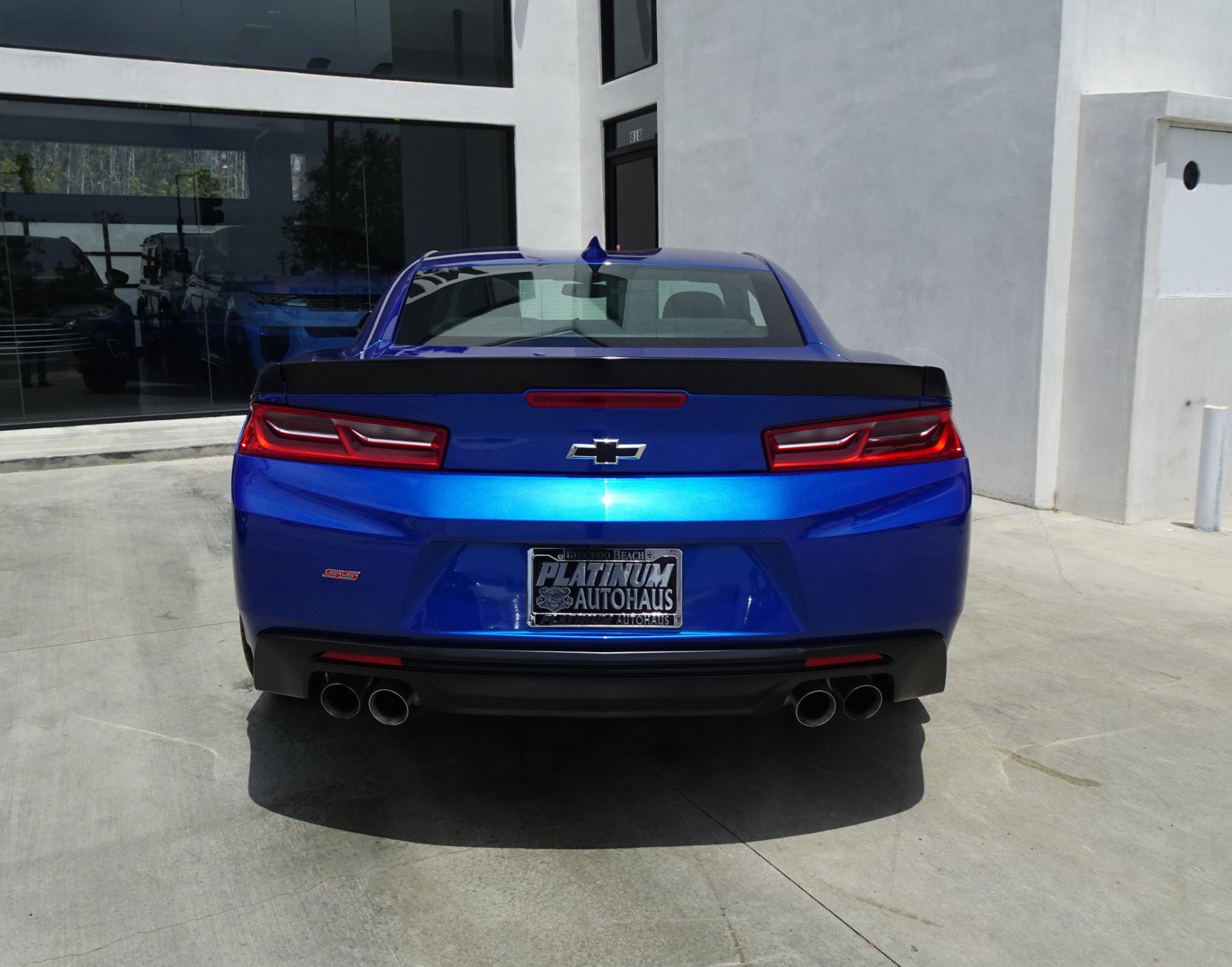 Used 2017 Chevrolet Camaro SS RWD image 4