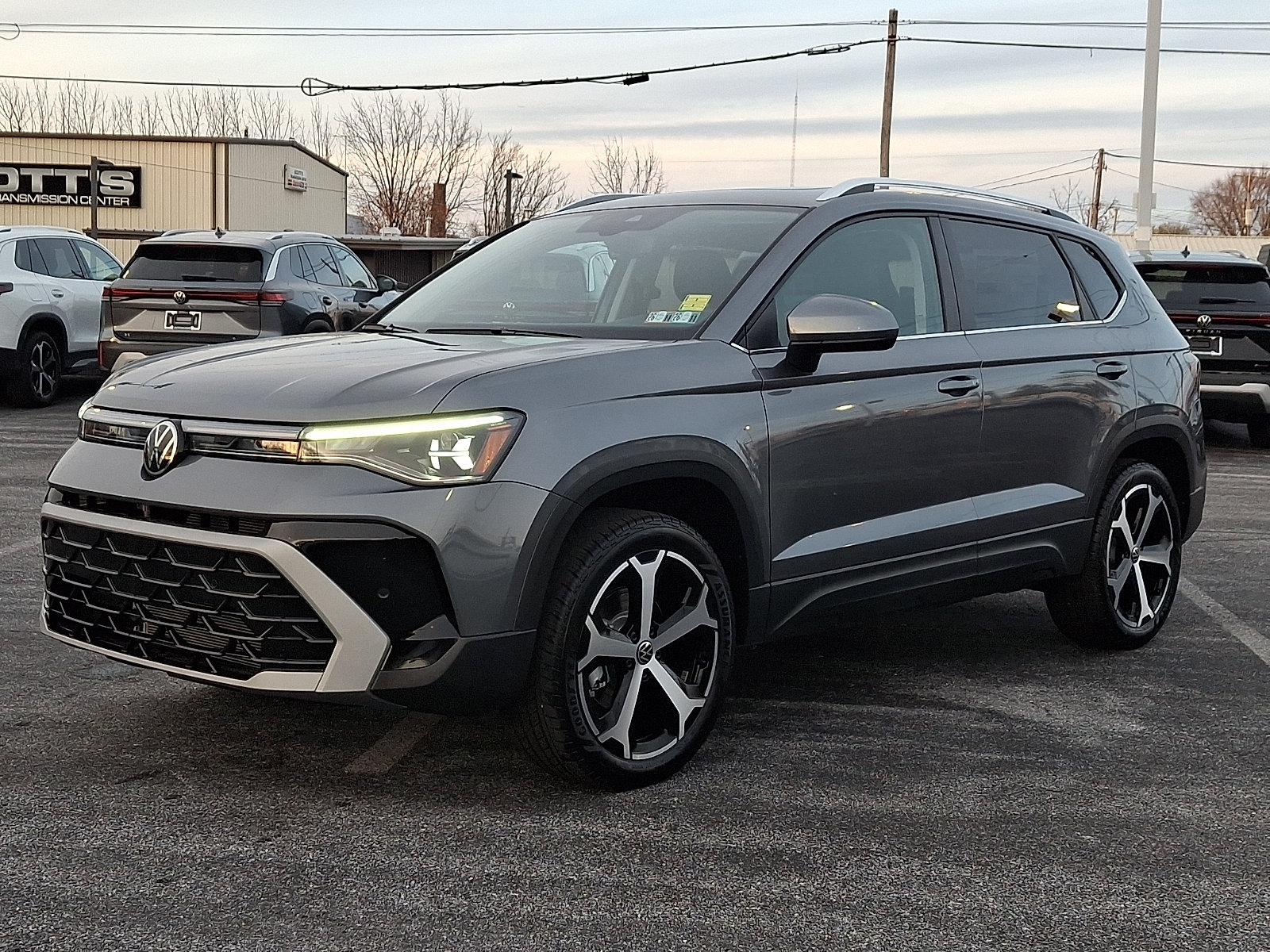 New 2026 Volkswagen Taos SEL AWD/4WD image 3