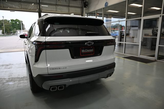 New 2027 Chevrolet Traverse LT w/ Sun and Wheel Package FWD image 6
