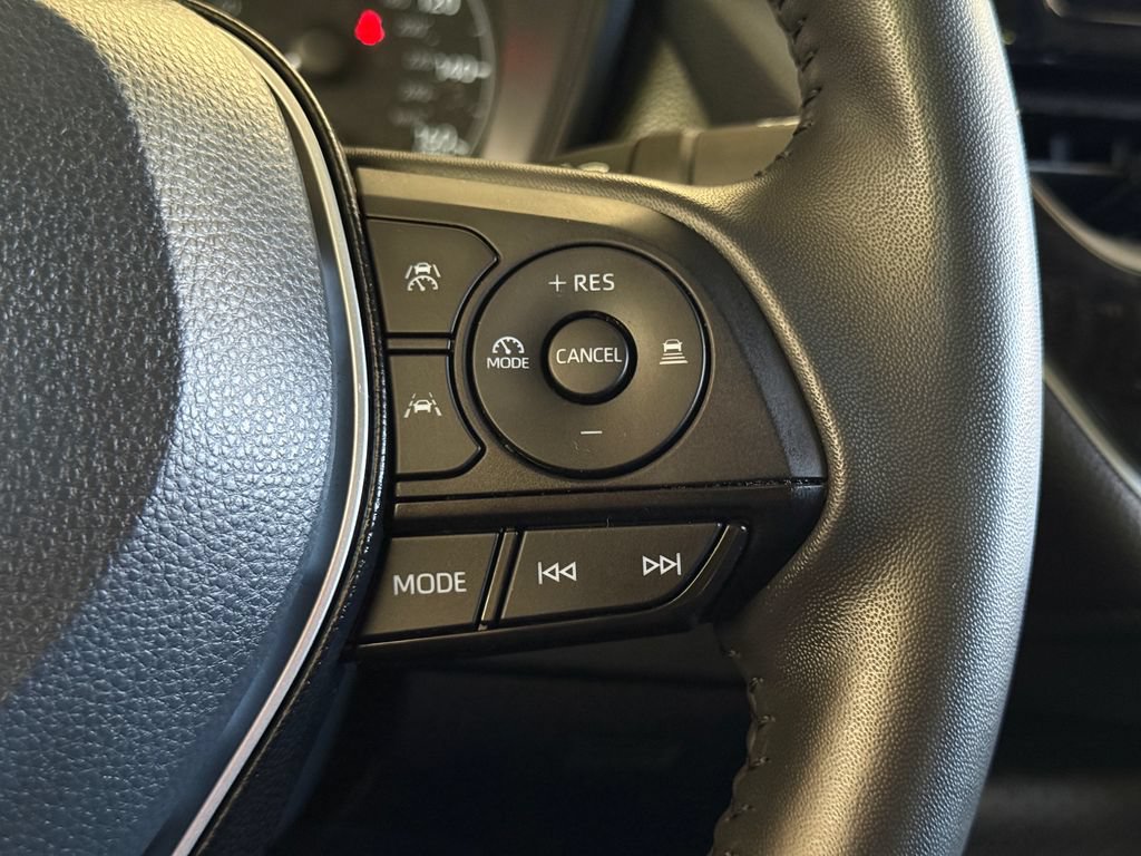 Used 2025 Toyota Corolla SE FWD image 25