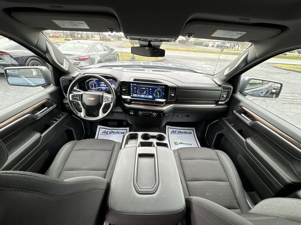 Used 2024 Chevrolet Silverado 1500 LT image 21