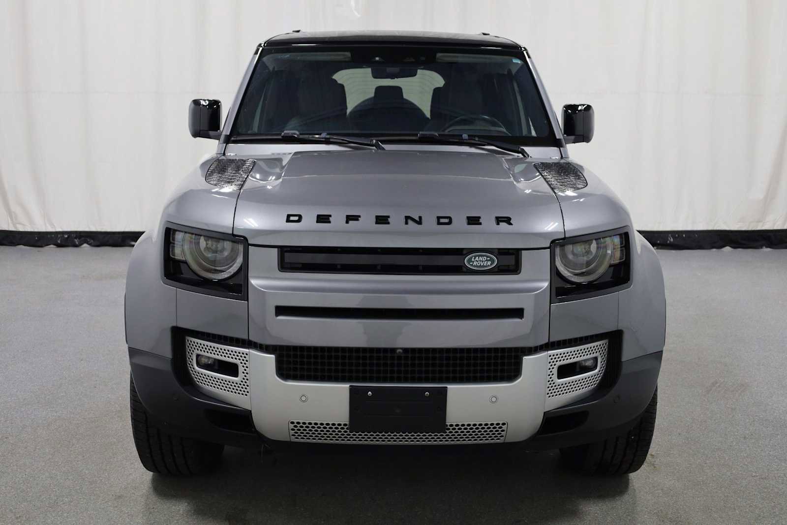 Used 2020 Land Rover Defender 110 SE image 14