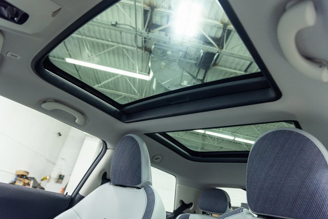 Certified 2025 MINI Cooper 2-Door Hardtop image 13