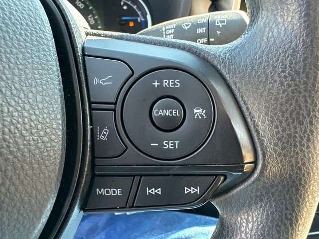 Used 2025 Toyota RAV4 LE image 35