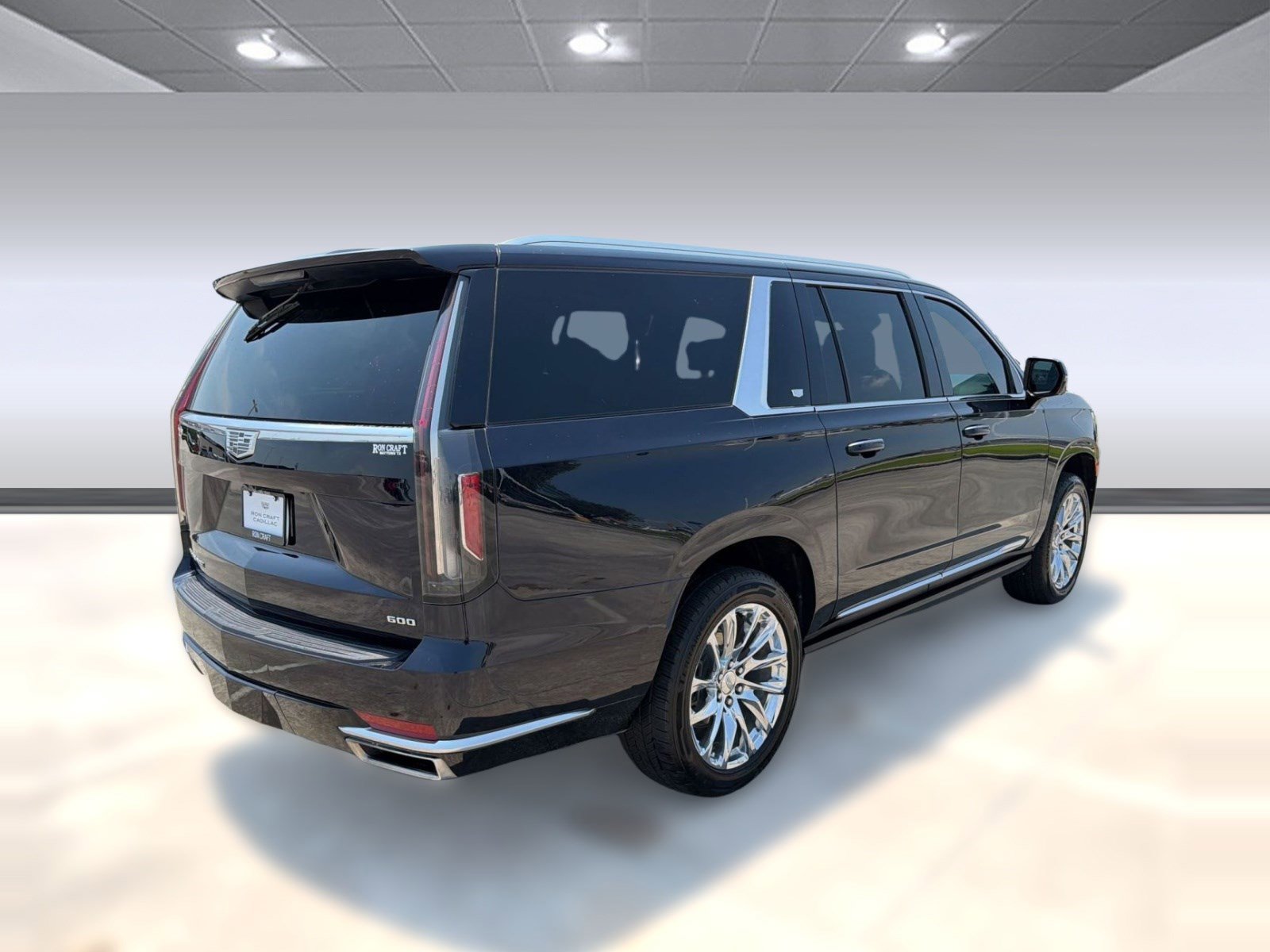 Used 2023 Cadillac Escalade ESV Premium Luxury w/ LPO, Radiant Package AWD/4WD image 7