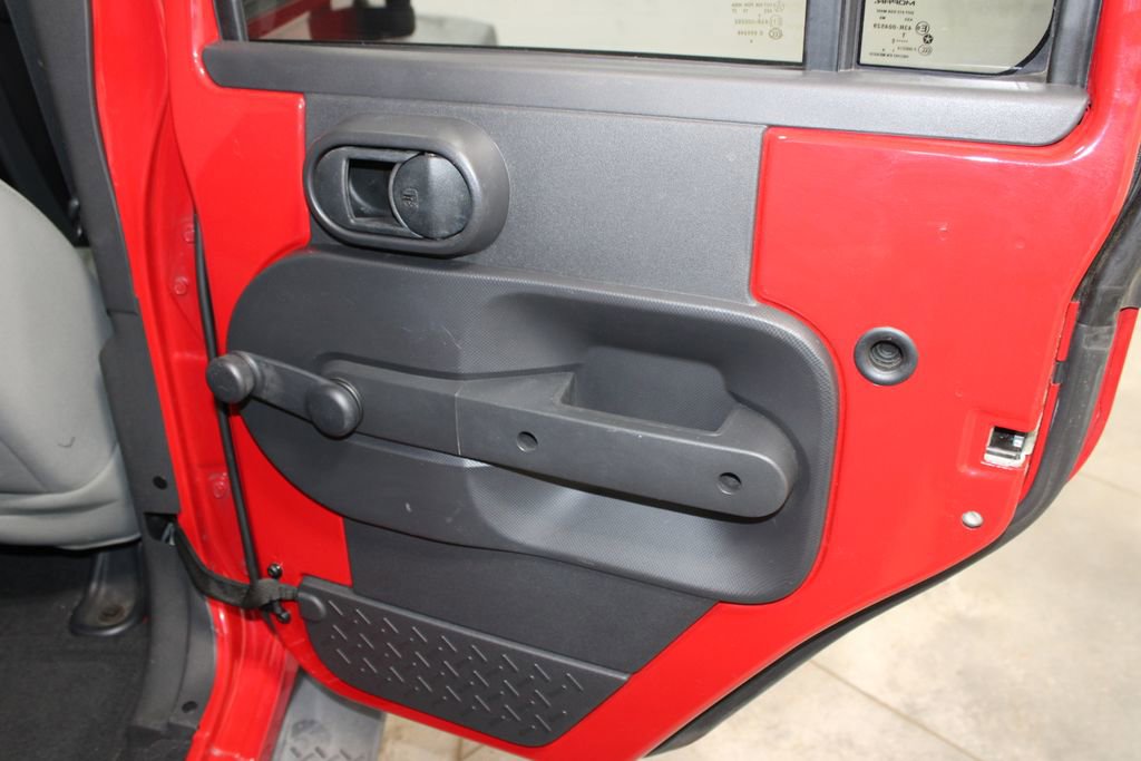 Used 2010 Jeep Wrangler Unlimited Sport image 28