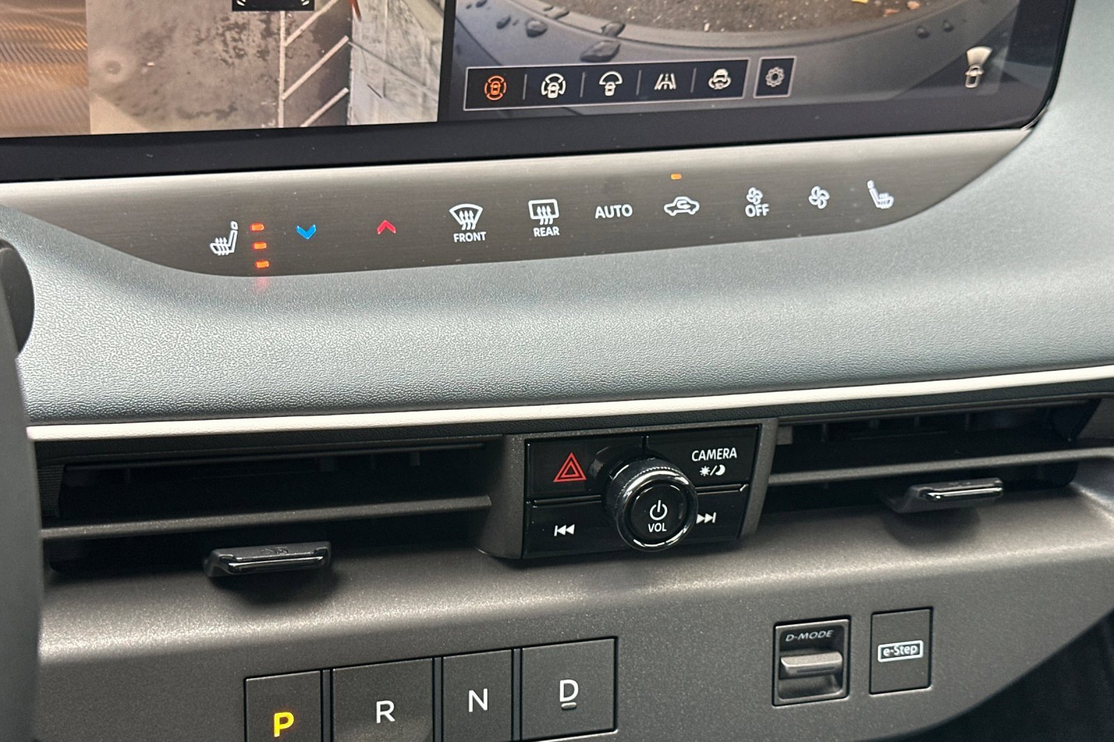 New 2026 Nissan Leaf SV+ w/ Floor Mat Package (SV+) image 17