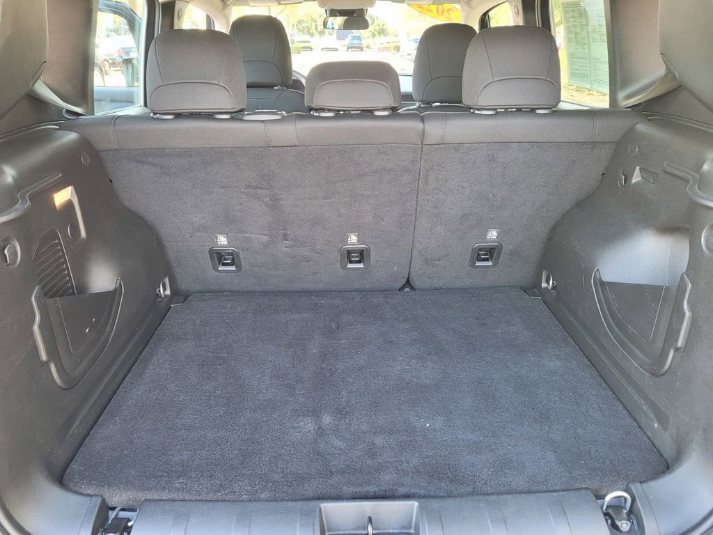 Used 2022 Jeep Renegade Sport image 23