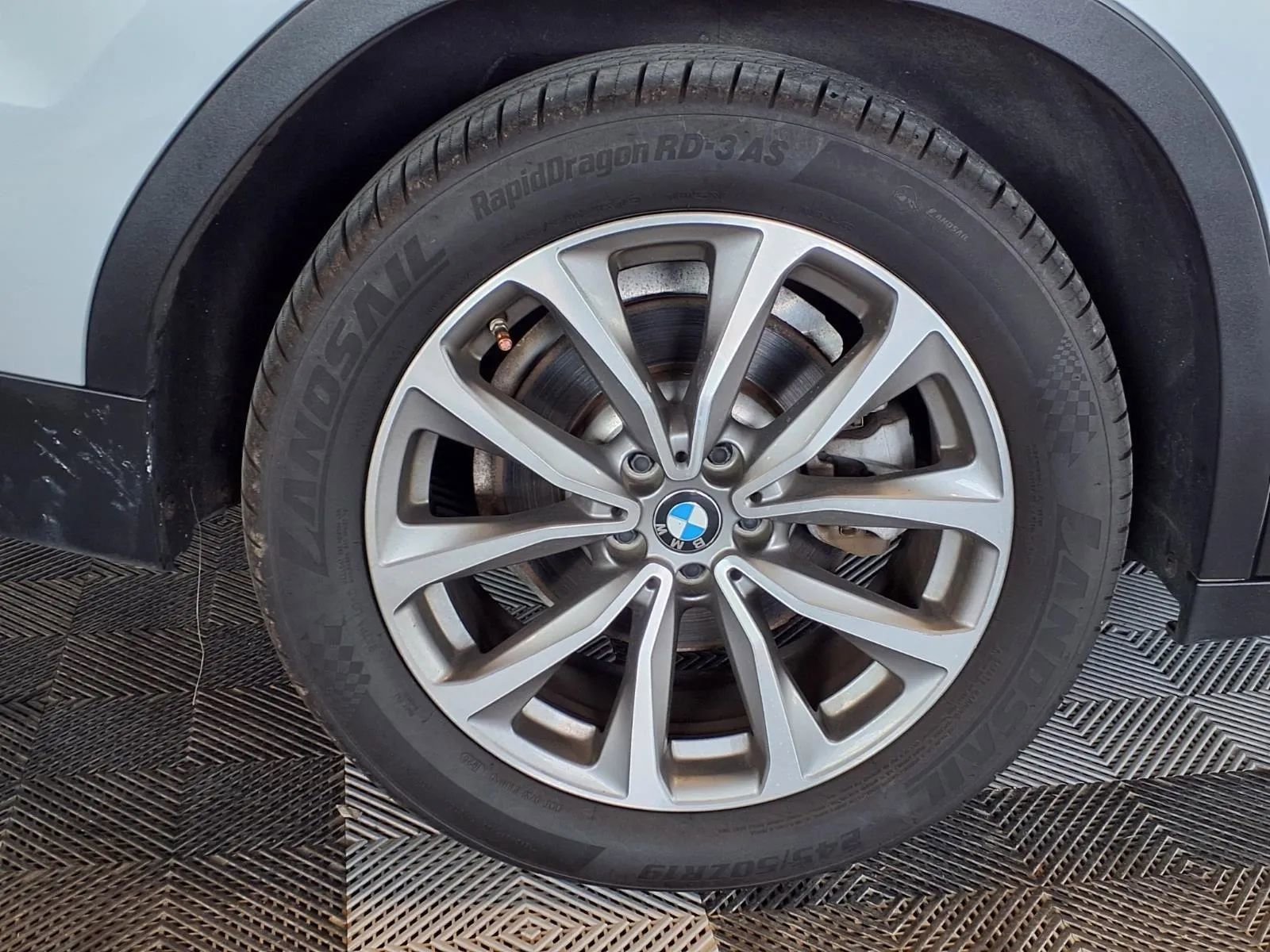 Used 2019 BMW X3 xDrive30i w/ Driving Assistance Package AWD/4WD image 9