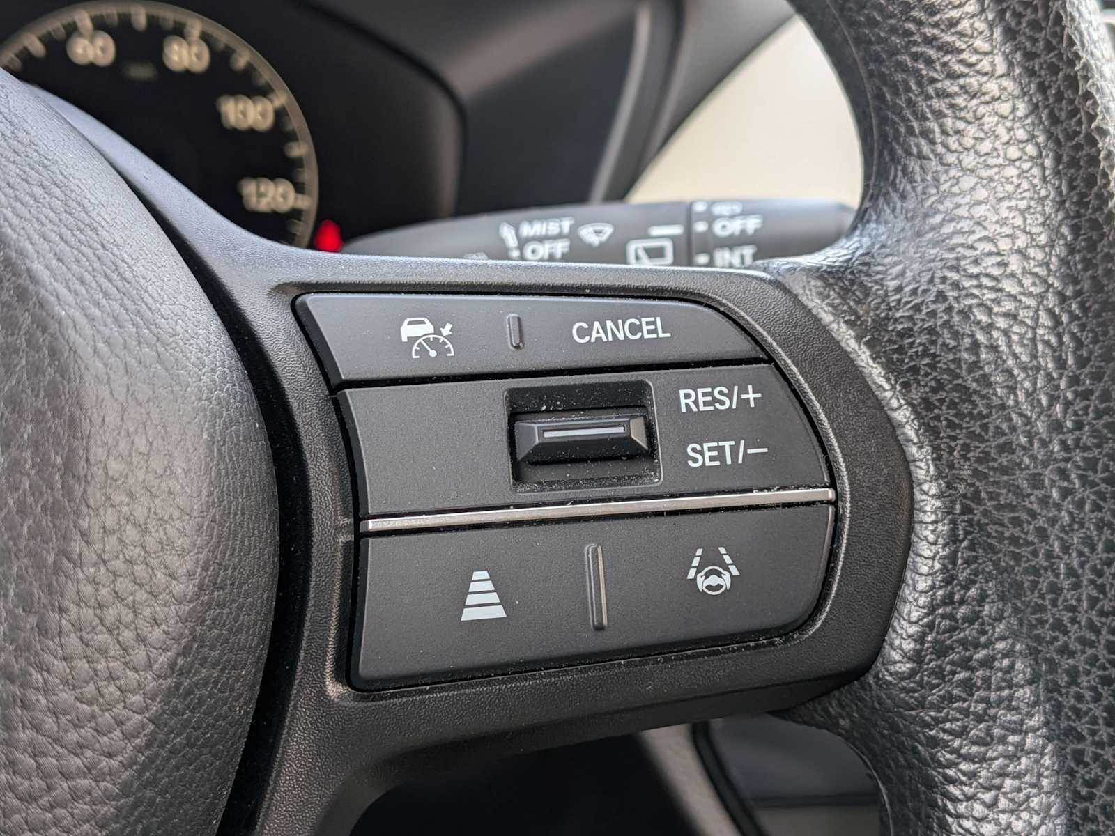 Certified 2024 Honda HR-V LX image 23