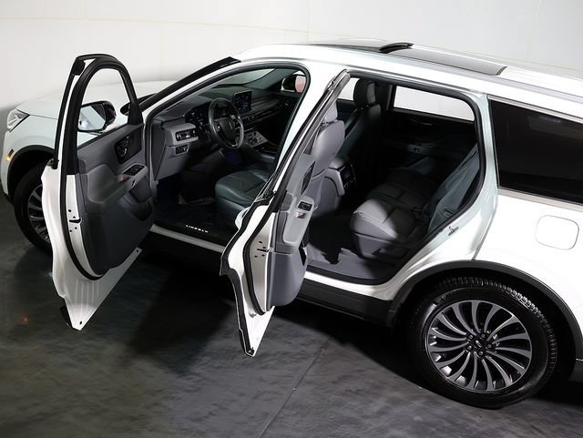 Used 2020 Lincoln Aviator Reserve w/ Equipment Group 201A AWD/4WD image 5